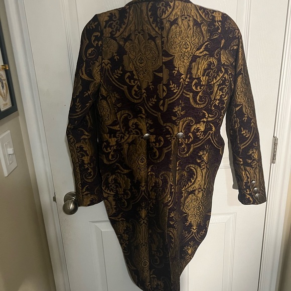 Shrine of Hollywood Harlequin Tailcoat in purple/gold tapestry size small - Picture 3 of 3
